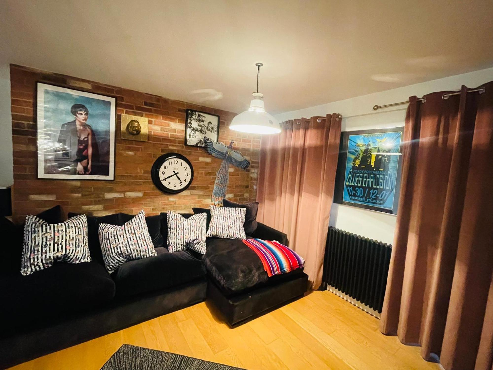 Lovely Loft Style Flat In N16 * Londra